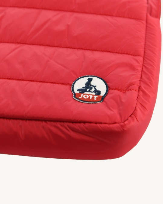 Rød Sag Hateya Jott